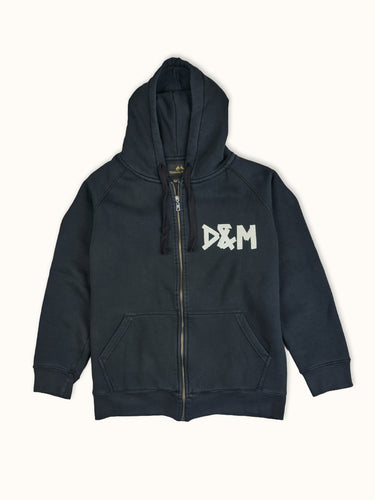 Buzo estampado Prescott de Demons & Machines, vista frontal de la campera casual para hombres. #color_negro