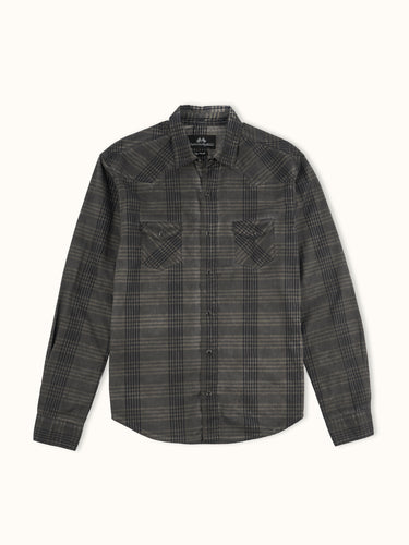Camisa Demons & Machines confeccionada en poplin de algodón escocés con proceso de engrasado sobre prenda terminada. Broches perla negros en cartera y cuello. Bolsillos plaqué con tapa al frente. Calce slim. #color_gris