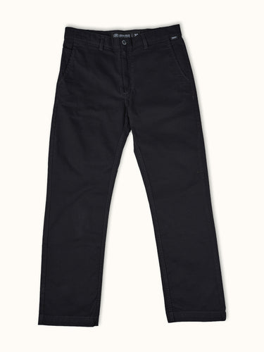 Pantalón japo relajado de la marca Demons & Machines, pantalones de estilo casual y cómodo, vista frontal. #color_negro