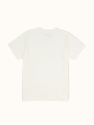 Remera slim Demons & Machines, 100% algodón pesado premium, con bordado inferior de marca, tela suave y ajustada para estilo casual. #color_crudo