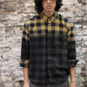 Camisa Colorado Dyed de Demons & Machines con detalles en negro, prenda para hombre. #color_ocre