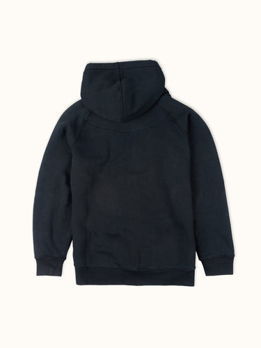 Campera Prescott Bordada confeccionada en frisa de algodón de buen peso, ideal para alto invierno, estilo casual y moderno. #color_negro