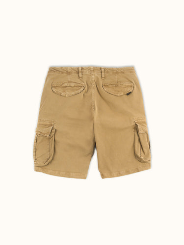 Bermuda Benson Vintage camel, vista de espalda. #color_camel