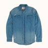 Camisa Dallas de Demons & Machines, confeccionada en denim camisero de ideal para usar todo el año. 