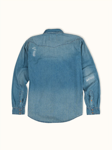 Camisa Dallas de Demons & Machines, confeccionada en denim camisero de ideal para usar todo el año. 