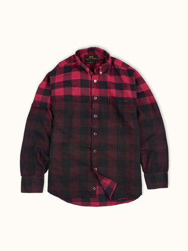 Camisa Colorado Dyed de Demons & Machines con detalles en negro, prenda para hombre. #color_rojo