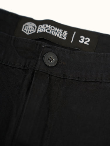 Chino Gabardina Princeton Negro - Gabardina elastizada corte recto clásico detalle botón - Demons & Machines #color_negro