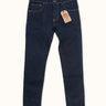  Jean de calce skinny confeccionado en denim elastizado importado de Turquía. Este fit es de tiro medio y queda entallado en piernas, acompañando el cuerpo sin pegarse excesivamente. #color_azul