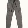 Pantalones jogger con bolsillos Demons & Machines, diseño y ajuste cómodo. #color_gris