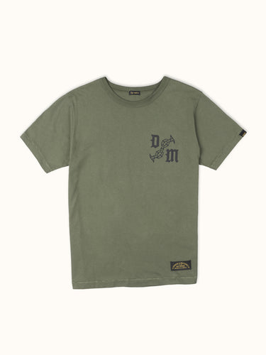Remera con diseño de cadena de DEMONS & MACHINES 100% algodón premium, con diseño estampado en frente y dorso en serigrafía puff. #color_verde