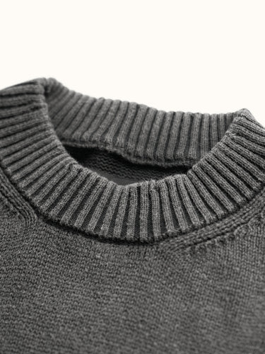Sweater Demons & Machines de calce regular, tejido en hilado de puro algodón, con roturas localizadas. Proceso acid wash sobre prenda terminada, dandole un look gastado imperfecto. #color_gris
