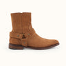 Botas negras Clark de Demons & Machines, calzado de estilo robusto con diseño moderno y detalles en cuero genuino. #color_suela