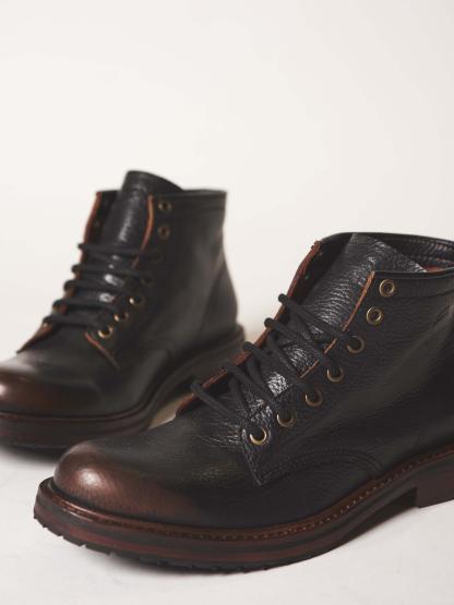PRISON BOOT