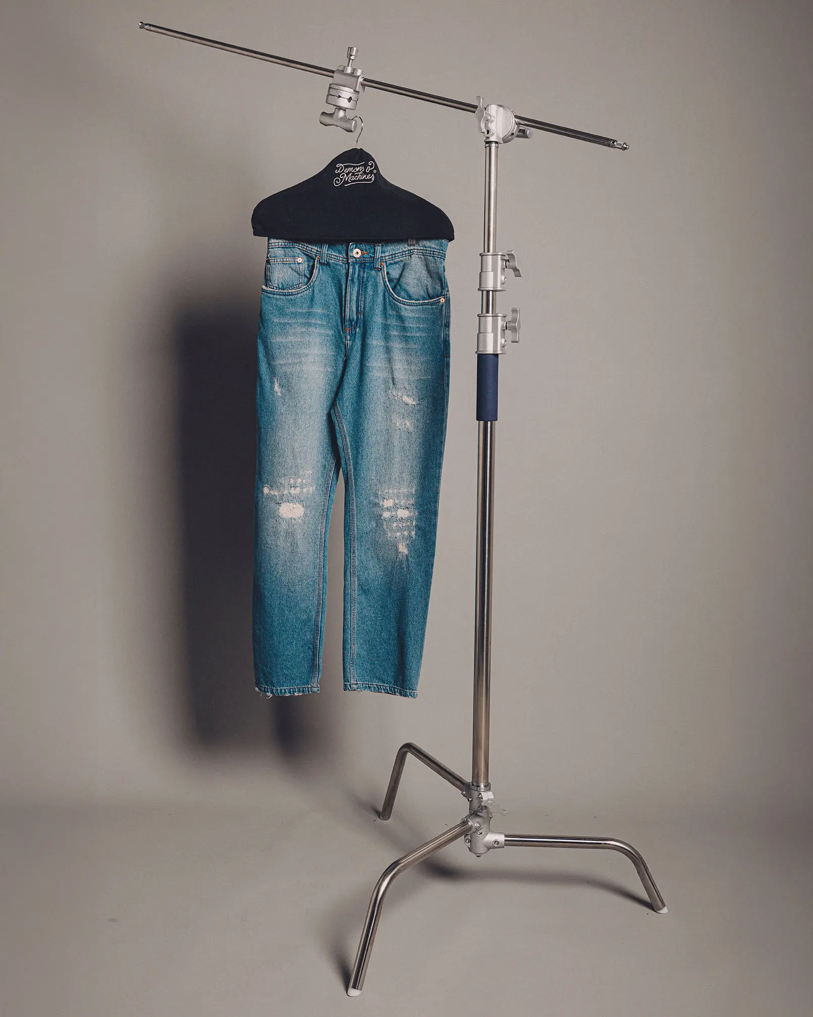 https://www.demonsmachines.com/storage/denim/videos-denim/02-1.mp4
