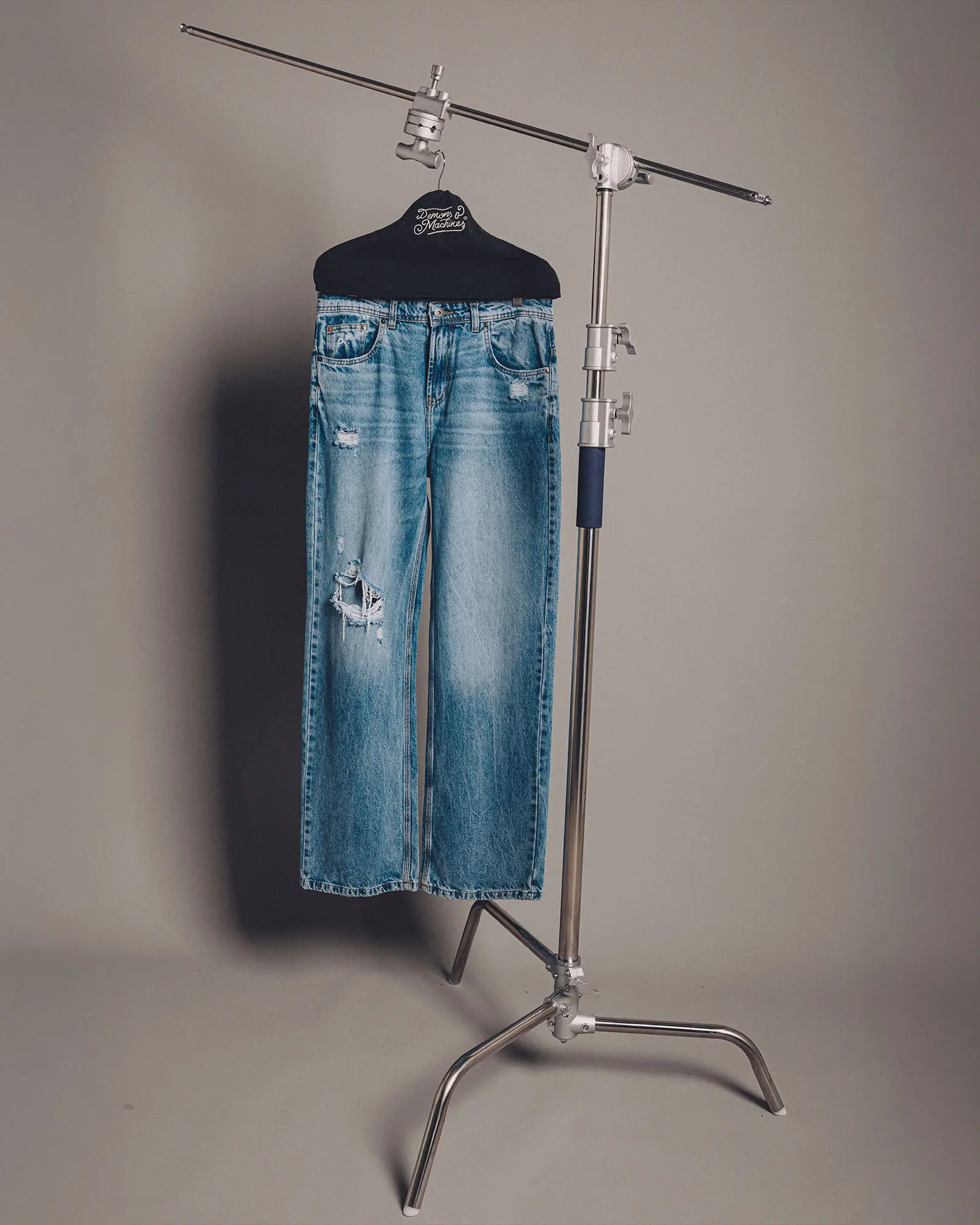 https://www.demonsmachines.com/storage/denim/videos-denim/03-1.mp4
