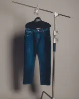 JEAN HARDY STRAIGHT CUT