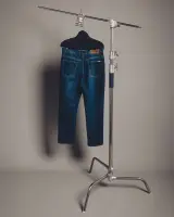 JEAN HARDY STRAIGHT CUT