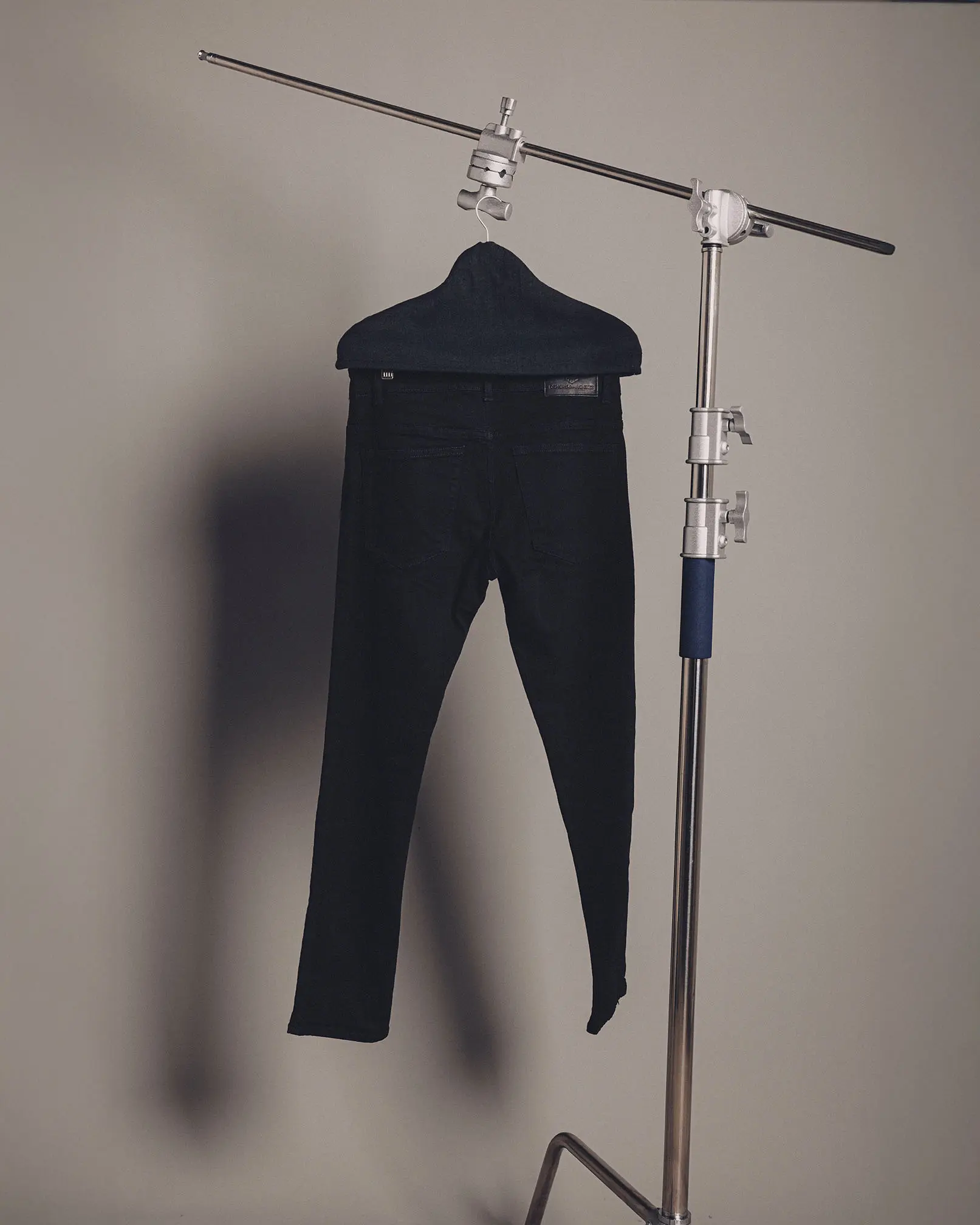 https://www.demonsmachines.com/storage/denim/videos-denim/10-1.mp4