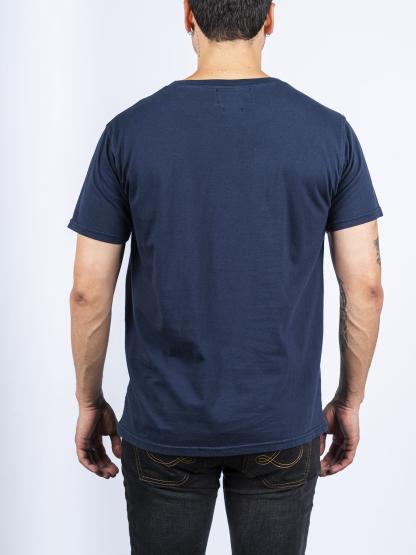 REMERA CON BOLSILLO AZUL
